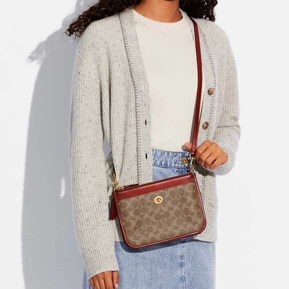 Coach Slim turnlock crossbody - Picture 2 of 3